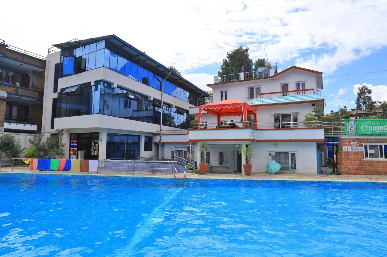 Oyo 591 Hotel Blue Moon Dharampur Exterior foto