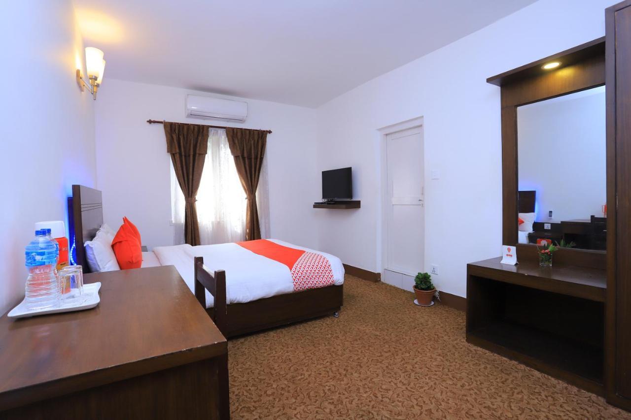 Oyo 591 Hotel Blue Moon Dharampur Exterior foto